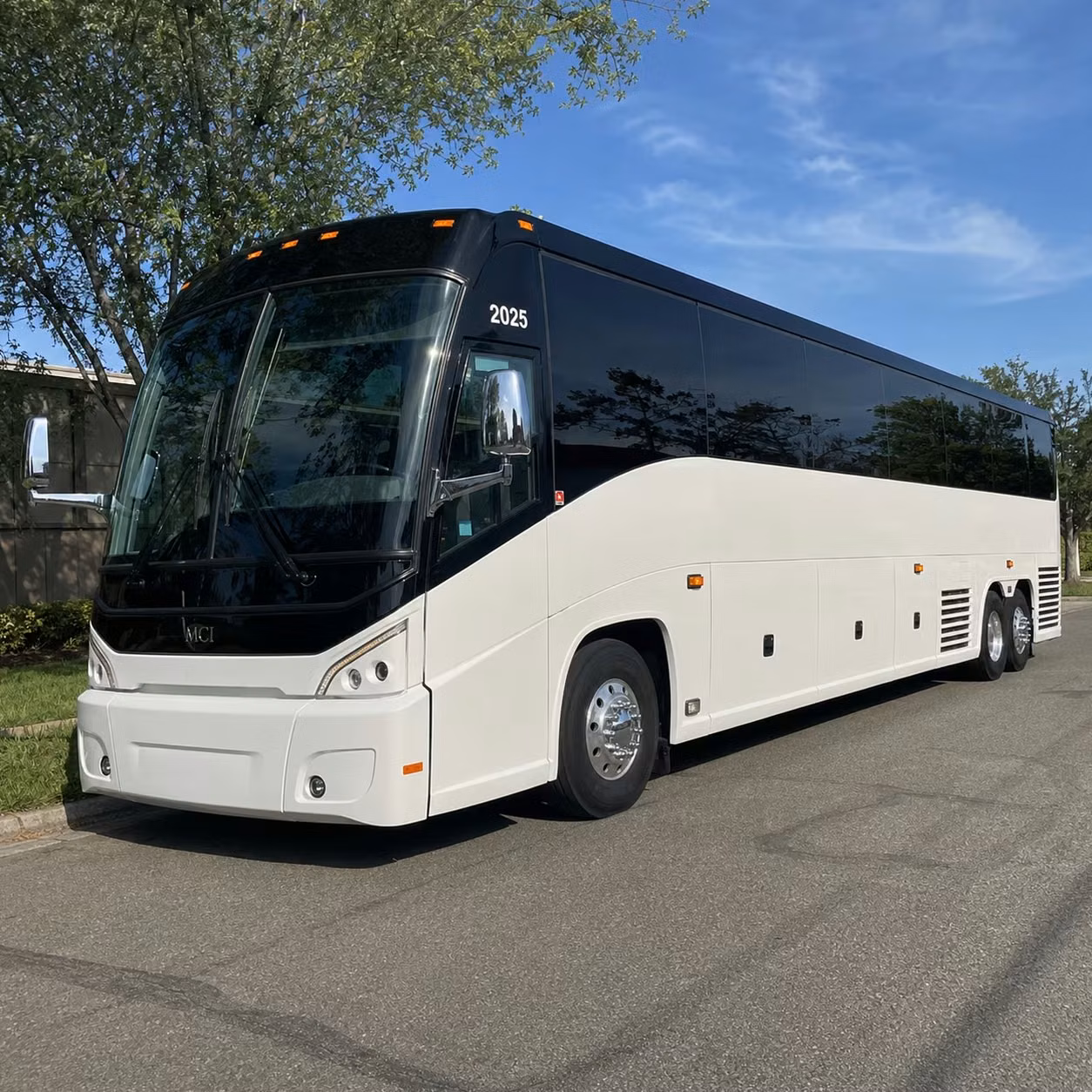 long distance bus rentals for brownsville groups traveling to san antonio houston and beyond